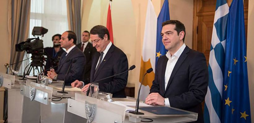 Πιο κοντά στην οριοθέτηση ΑΟΖ Ελλάδας-Αιγύπτου μετά την τριμερή στην Κύπρο