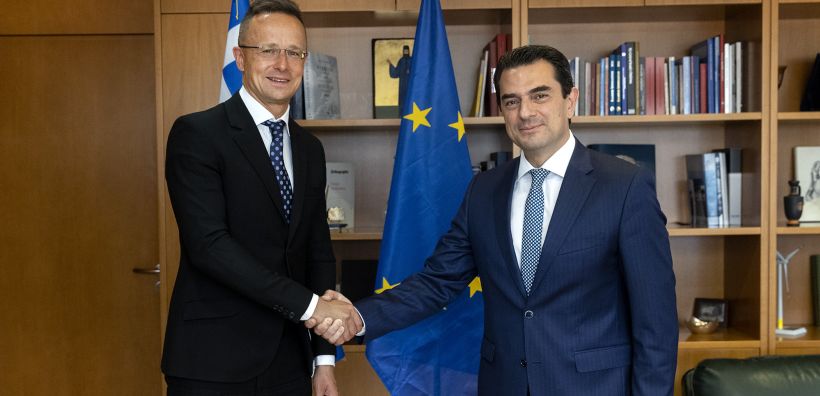 Συνάντηση Σκρέκα με τον Υπουργό Εξωτερικών της Ουγγαρίας, Péter Szijjártó για τροφοδοσία αερίου μέσω της Ελλάδας