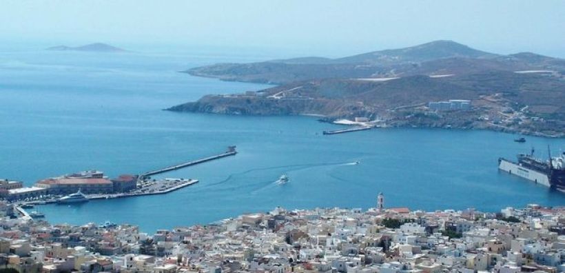 Στη Σύρο τα εγκαίνια για την ηλεκτρική διασύνδεση των Κυκλάδων τη Δευτέρα - Η ανακοίνωση του ΥΠΕΝ