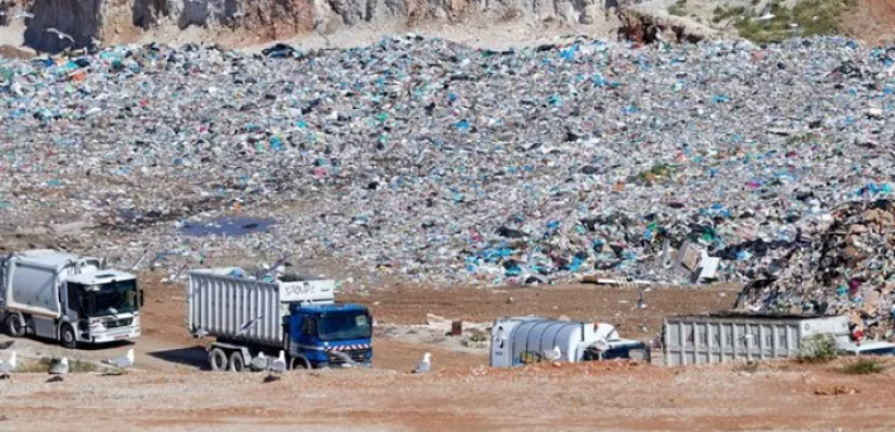 ΥΠΕΝ: Έρχεται το τέλος ταφής ανεπεξέργαστων αστικών αποβλήτων