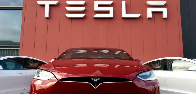 Renault: Προειδοποιεί ότι οι κινήσεις της Tesla θα βλάψουν την ηλεκτροκίνηση