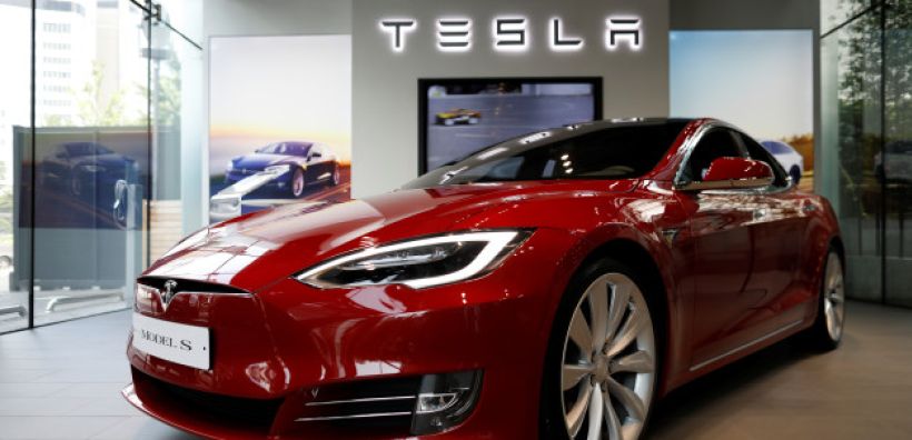 Tesla: Βυθίζεται 9% η μετοχή μετά τις παραιτήσεις top στελεχών