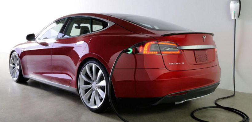 Tesla: Μερίδιο $1 δισ. έχει το νέο μέλος του ΔΣ Larry Ellison