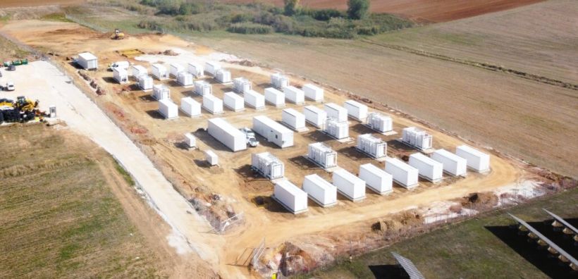 Η Principia ολοκληρώνει την πρώτη της μονάδα αποθήκευσης ενέργειας με μπαταρίες, ισχύος 49 MW