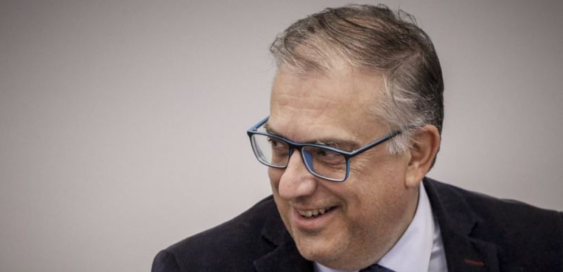 «Υπάρχει πολύ σοβαρός κίνδυνος να καταρρεύσει η ΔΕΗ» λέει ο Θεοδωρικάκος