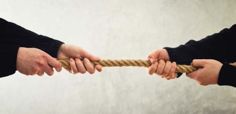 Νέα εμπλοκή: Την ανάληψη του management του νέου ΑΔΜΗΕ από ιδιώτη στρατηγικό μέτοχο απαιτεί το κουαρτέτο των δανειστών