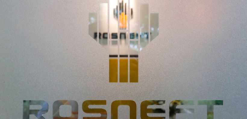 Η Rosneft πουλά τη μονάδα της στη Γερμανία
