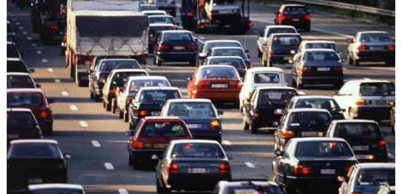 Μείωση της χρήσης ΙΧ συστήνει το ΥΠΕΚΑ λόγω καύσωνα
