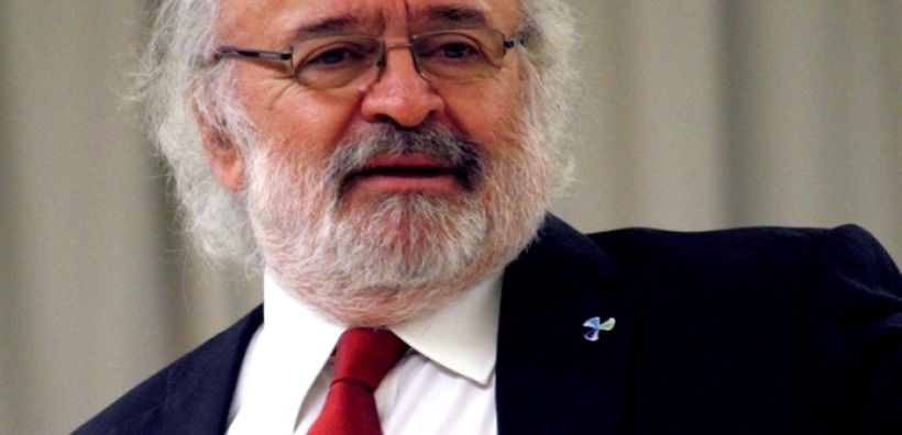 Γιάννης Τσιπουρίδης: Αγάπη μου συρρίκνωσα τις Α.Π.Ε.!
