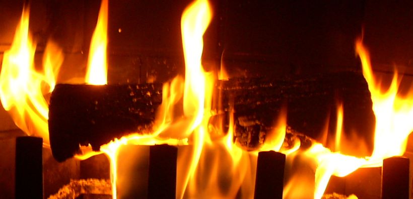 Συστάσεις από ΥΠΕΝ για την χρήση τζακιών και θερμαστρών λόγω ρύπανσης