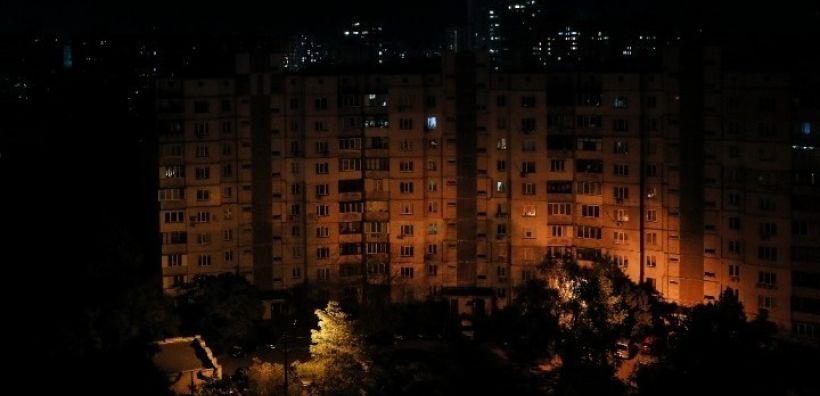 Ουκρανία: Διακοπή της ηλεκτροδότησης στο Κίεβο και σε 10 ακόμη επαρχίες μετά τον νέο ρωσικό βομβαρδισμό