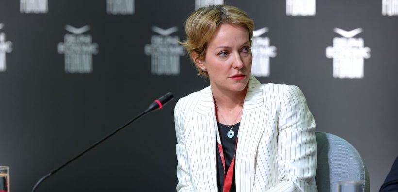 Σδούκου: Επείγουσα ανάγκη η ενεργειακή μετάβαση - Μεγάλα βήματα στην Ελλάδα την τελευταία τετραετία