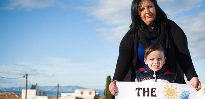 Greenpeace: Οικογένειες της Ρόδου χαμογέλασαν χάρη στον ήλιο