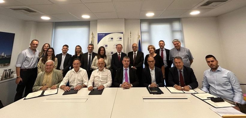 Ο Δήμος Αθηναίων υπέγραψε Σύμφωνο Συνεργασίας με την Ευρωπαϊκή Τράπεζα Επενδύσεων για την υλοποίηση του Κλιματικού Συμφώνου