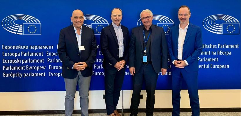Γ. Μανιάτης σε Κομισιόν: Περικοπές και αρνητικές τιμές ενέργειας απειλούν άμεσα τη βιωσιμότητα μικρομεσαίων έργων ΑΠΕ
