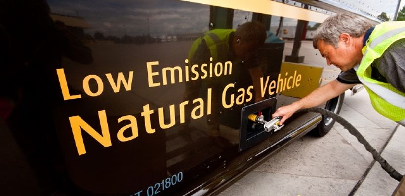 12 σταθμoί CNG από τη UPS