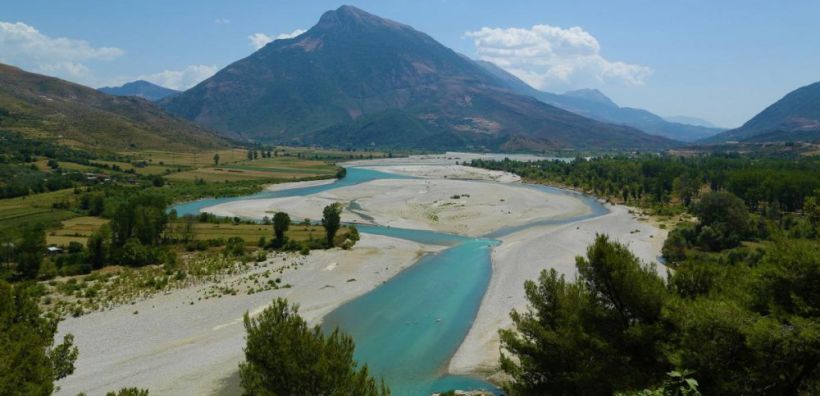Αλβανικό δικαστήριο σταμάτησε την κατασκευή του ΥΗΣ στον Αώο