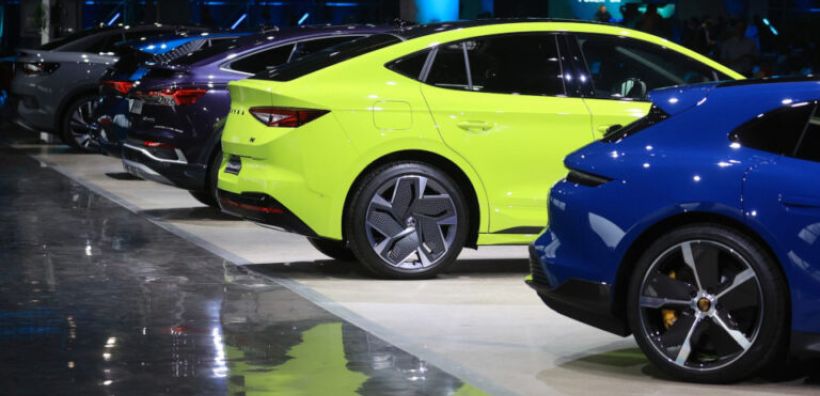 Η Volkswagen στοχεύει σε σημαντικές αποδόσεις των ηλεκτροκίνητων οχημάτων από το 2026, λέει ο CFO