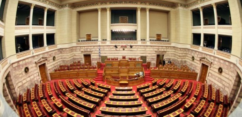 Σε κλείσιμο της Βουλή προσανατολίζεται το Μαξίμου