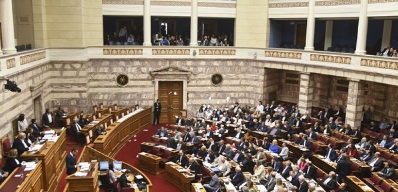 Και ενεργειακές "ουρές" στο κατεπείγον νομοσχέδιο-"σκούπα" για τις εκκρεμότητες της β' αξιολόγησης 