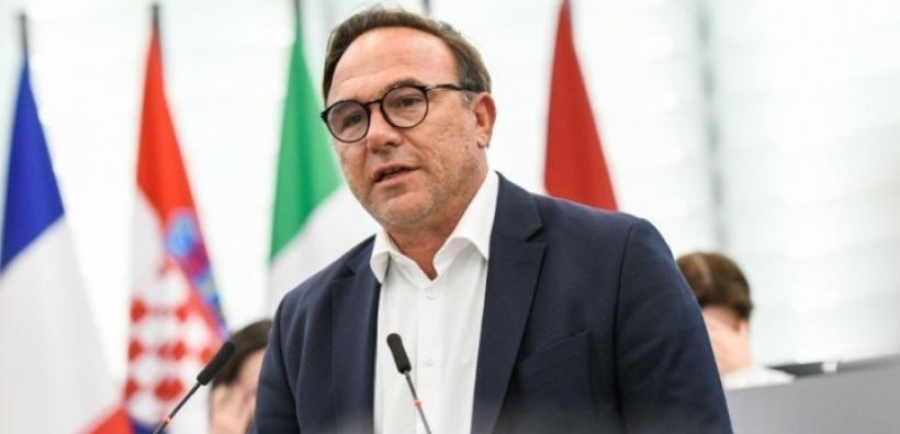 Π. Κόκκαλης: Κτύπημα στην περιβαλλοντική αιτία των πρόωρων θανάτων, η ψήφιση αυστηρότερων ορίων ατμοσφαιρικής ρύπανσης
