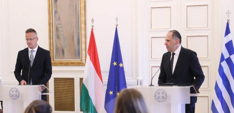 Γεραπετρίτης: Οι νέες γεωπολιτικές προκλήσεις επιβάλλουν την ενεργειακή θωράκιση των χωρών μας - Συνάντηση με τον Ούγγρο ΥΠΕΞ