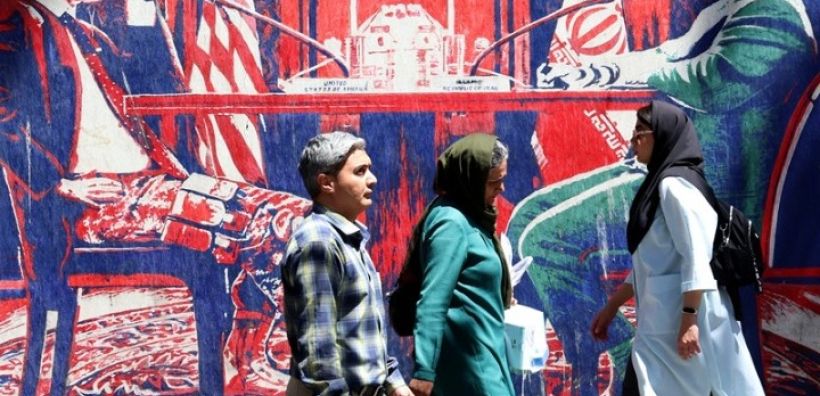 ΗΠΑ και Ιράν υπέγραψαν εξ αποστάσεως τη συμφωνία για να τερματιστεί ο πόλεμος
