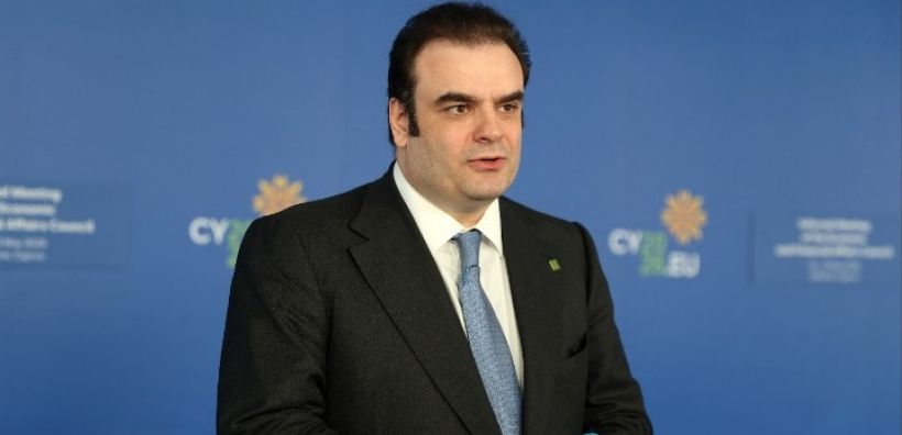Πιερρακάκης: Κάθε μήνας και χειρότερος αν δεν ανοίξουν τα Στενά του Ορμούζ