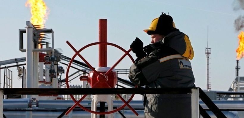 Η Πολωνία σχεδιάζει εμπάργκο στο ρωσικό πετρέλαιο έως τα τέλη του έτους 