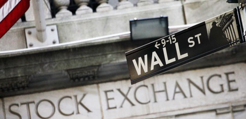 Επιφυλακτικότητα στη Wall Street με το βλέμμα στο πετρέλαιο