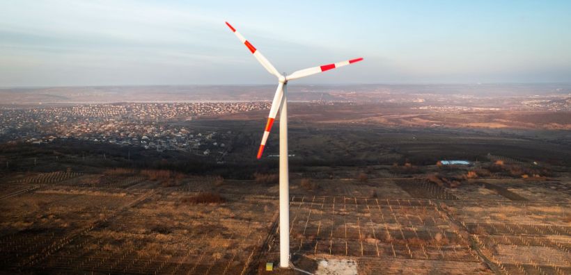 Bloomberg: Τα δύσκολα οικονομικά της παγκόσμιας πράσινης μετάβασης