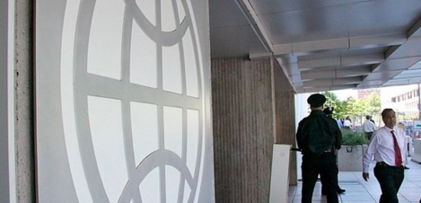Περιορίζει τα δάνεια για μονάδες άνθρακα, ενισχύει τις ΑΠΕ η Παγκόσμια Τράπεζα