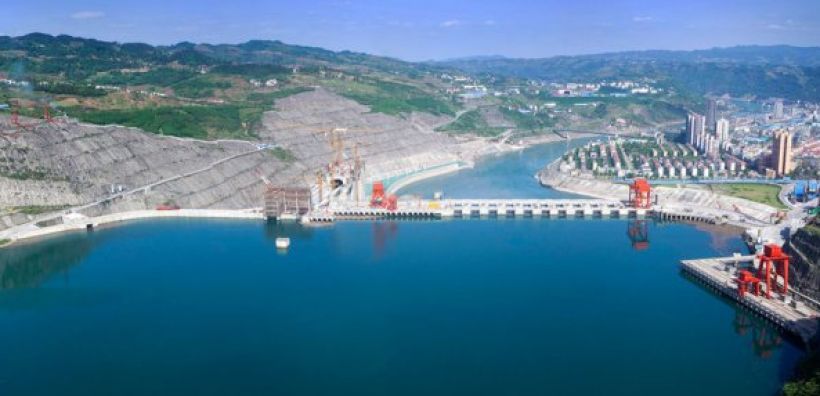 Τι ψάχνει ο κινεζικός κολοσσός των υδροηλεκτρικών στην Αθήνα;