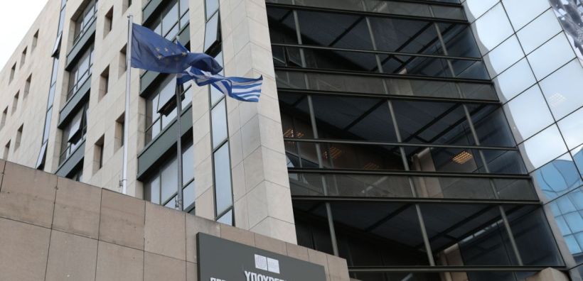ΥΠΕΝ: Παράταση έως τις 15 Μαΐου για την υποβολή αιτήσεων στο πρόγραμμα «Εξοικονομώ - Επιχειρώ»