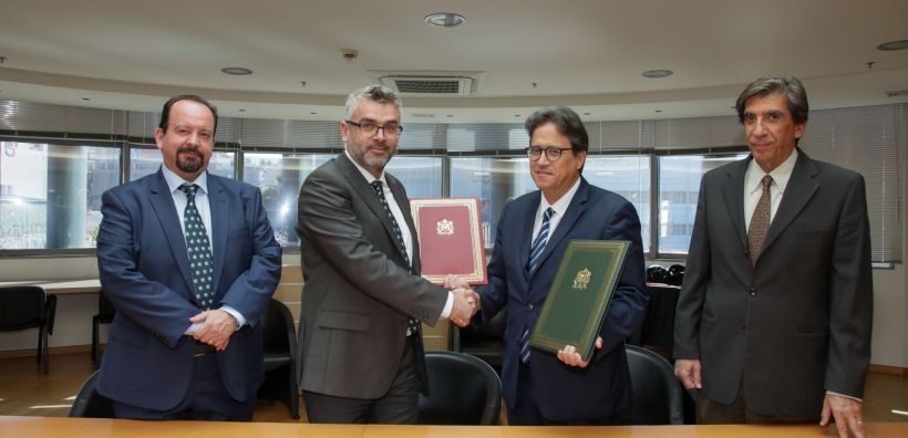 Μνημόνιο συνεργασίας υπέγραψε η ΡΑΕ με τη Ρυθμιστική Αρχή του Μαρόκου - Κοινές πρωτοβουλίες για τη διασύνδεση των δύο χωρών