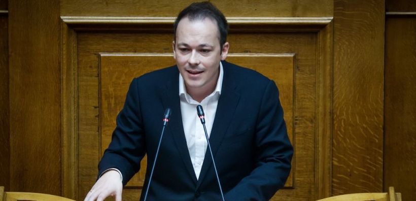 Ζαμπάρας: Stop (προς το παρόν) στα σχέδια για εγκατάσταση πλωτού φωτοβολταϊκού πάρκου στον Αμβρακικό Κόλπο