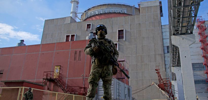 Οι δύο αντιδραστήρες του σταθμού της Ζαπορίζια έκλεισαν έπειτα από πυρκαγιά σε κοντινό σημείο