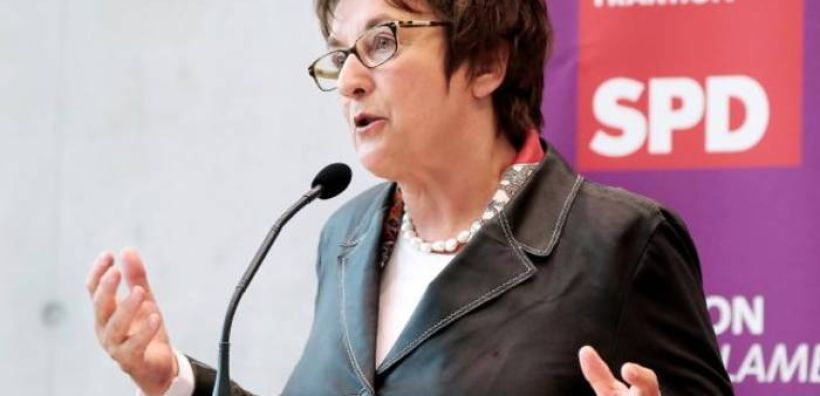 Φωτοβολταϊκά στέγης και γραμμές μεταφοράς ανάμεσα στις προτεραιότητες της νέας υπουργού Ενέργειας της Γερμανίας
