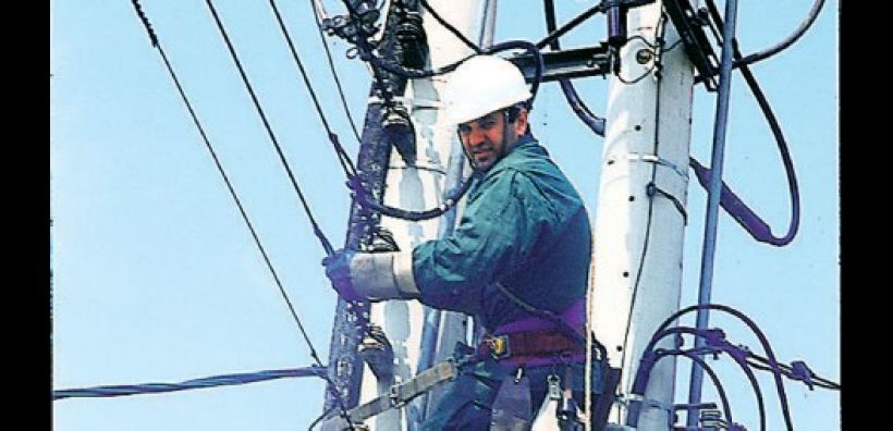 ΡΑΕ: Μεγάλο το - μη μισθολογικό - λειτουργικό κόστος της ΔΕΗ