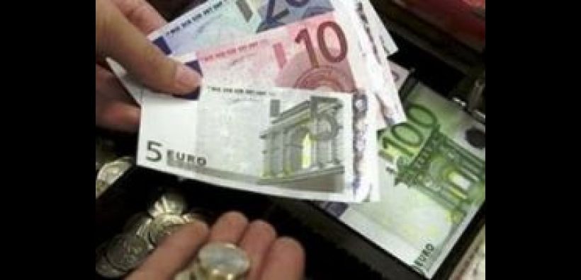 Ασφυξία για τους προμηθευτές ρεύματος - αγοράζουν μετρητοίς, πουλάνε επί πιστώσει