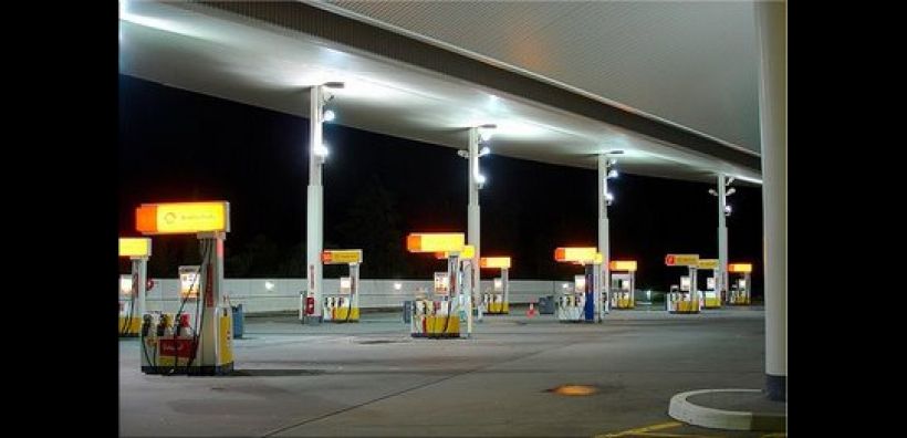 Στα 40 μέτρα τα "βρήκαν" πρατηριούχοι και υπουργείο Υποδομών