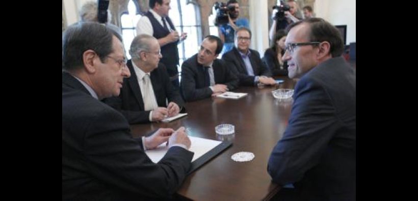 Ανασταστιάδης, Ακιντζή, Έιντε συζητούν για την επανέναρξη των συνομιλιών για το Κυπριακό
