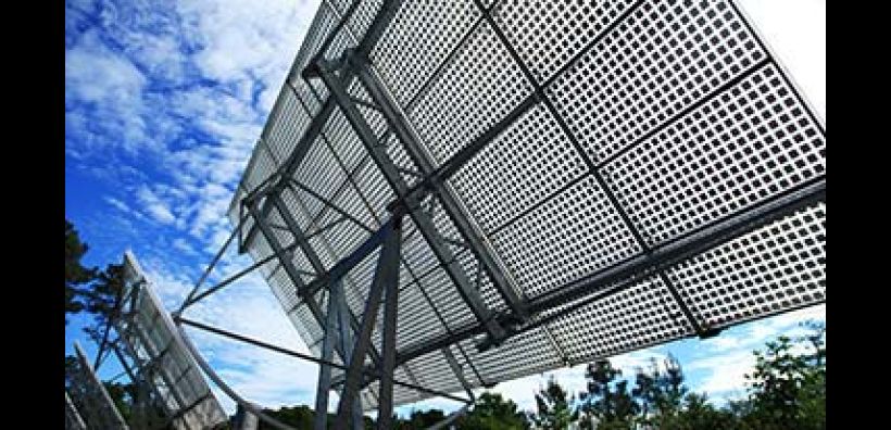 GlobalData: Στα 1,3 GW θα φτάσει η ισχύς των συγκεντρωτικών φ/β ως το 2020