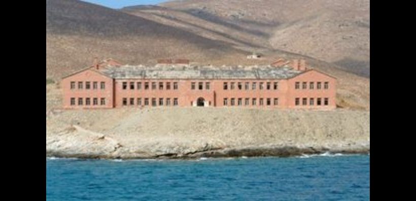 Η Γυάρος ιστορικός τόπος για... αιολικά πάρκα