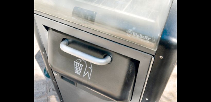 Έξυπνοι κάδοι λειτουργούν με φωτοβολταϊκά και επικοινωνούν με smartphones