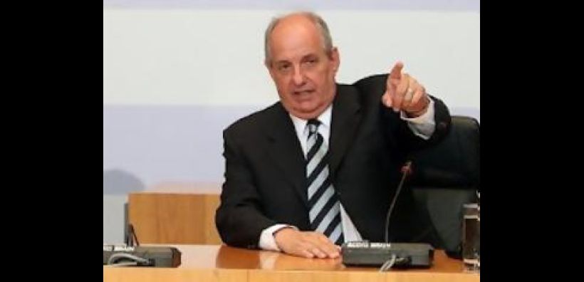 Τέρενς Κουίκ: Συμφωνούμε με το δημοψήφισμα για τη ΔΕΗ