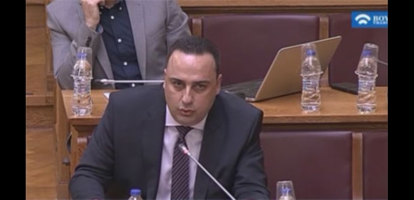 Λουμάκης: Χρειάζονται μπαταρίες στα μπαλκόνια, όχι φωτοβολταϊκά plug-in - Θα δημιουργηθεί μεγάλο πρόβλημα