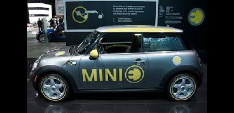 Η BMW θέλει να φτιάξει το ηλεκτροκίνητο Mini στη Μεγάλη Βρετανία