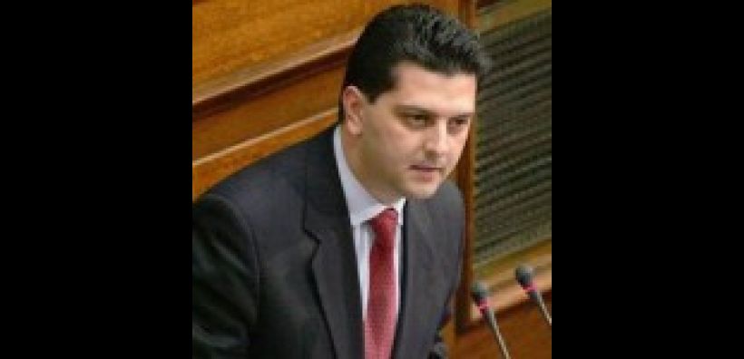 Μ.Μπεκίρης: Κόβουν τον αέρα από τα αιολικά πάρκα