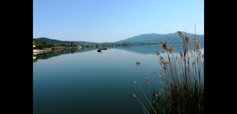 Στο ευρω-σκαμνί η Ελλάδα για τη λίμνη Κορώνεια